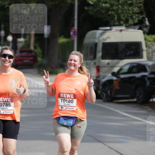 15.06.2025 - REWE Women's Run Jannik Wohlers http://msf.ph/oto/7957093 15.06.2025 09:14:31 Laufen 0785, 10180 meine-sportfotos.de