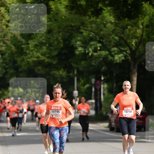 15.06.2025 - REWE Women's Run Dr. Thomas Lammeyer http://msf.ph/oto/7957296 15.06.2025 09:47:33 Laufen 10745, 10768 meine-sportfotos.de