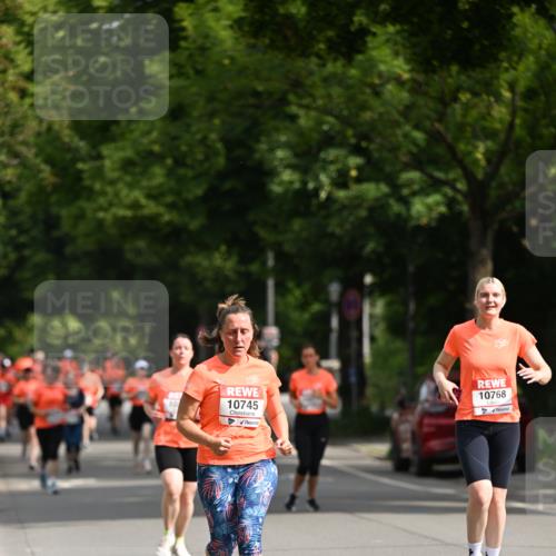 15.06.2025 - REWE Women's Run Dr. Thomas Lammeyer http://msf.ph/oto/7957306 15.06.2025 09:47:34 Laufen 10768, 10745 meine-sportfotos.de