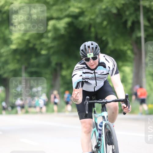 15.06.2025 - 7 Türme Triathlon Yannick Fuchs http://msf.ph/oto/7957323 15.06.2025 13:43:32 Radfahren 195, 600, 933, 987, 1137 meine-sportfotos.de