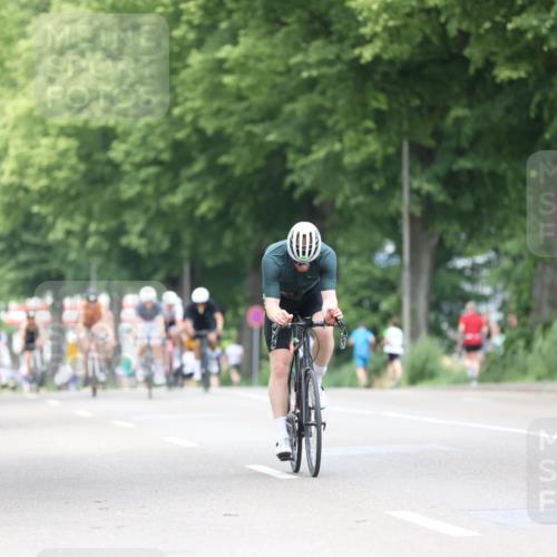 15.06.2025 - 7 Türme Triathlon Yannick Fuchs http://msf.ph/oto/7957503 15.06.2025 13:43:59 Radfahren 662, 732, 1080, 1128, 1151 meine-sportfotos.de