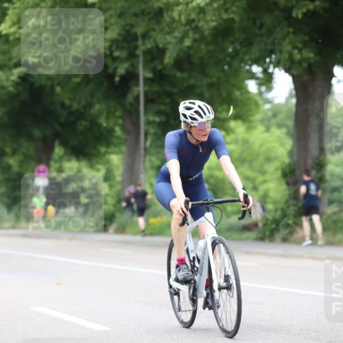15.06.2025 - 7 Türme Triathlon Yannick Fuchs http://msf.ph/oto/7957579 15.06.2025 13:44:08 Radfahren 662, 732, 771, 794, 1128, 1151, 1184 meine-sportfotos.de