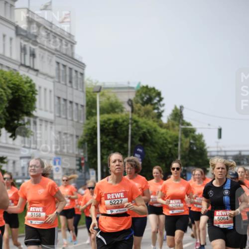 15.06.2025 - REWE Women's Run Jannik Wohlers http://msf.ph/oto/7957608 15.06.2025 09:44:06 Laufen 5227, 5158, 5264, 5064 meine-sportfotos.de
