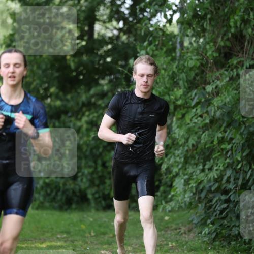 15.06.2025 - 7 Türme Triathlon Michael Strokosch http://msf.ph/oto/7957713 15.06.2025 12:36:48 Schwimmen 429, 514, 584, 645, 666 meine-sportfotos.de