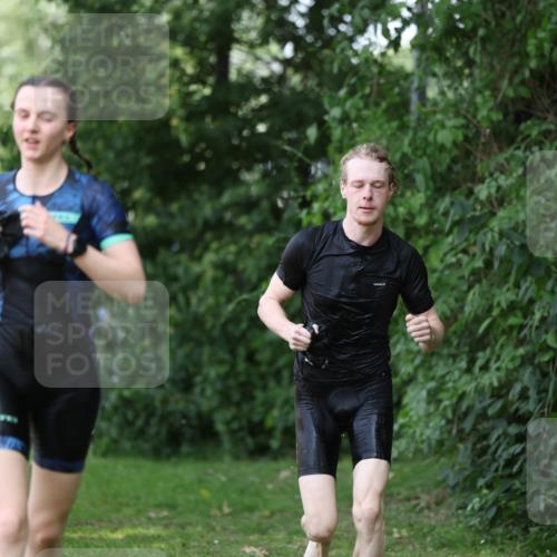 15.06.2025 - 7 Türme Triathlon Michael Strokosch http://msf.ph/oto/7957717 15.06.2025 12:36:48 Schwimmen 429, 514, 584, 645, 666 meine-sportfotos.de