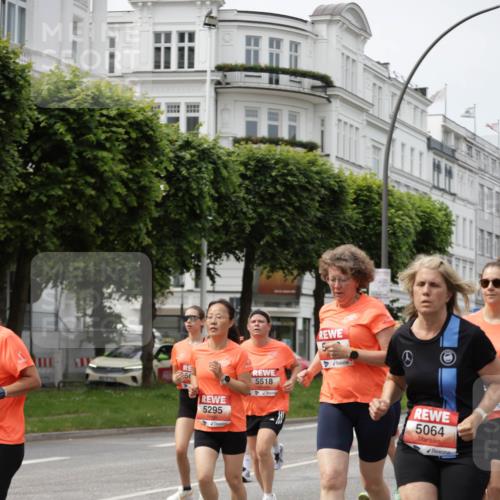15.06.2025 - REWE Women's Run Jannik Wohlers http://msf.ph/oto/7957731 15.06.2025 09:44:09 Laufen 5518, 5295, 5064 meine-sportfotos.de