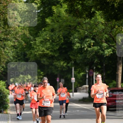 15.06.2025 - REWE Women's Run Dr. Thomas Lammeyer http://msf.ph/oto/7957756 15.06.2025 09:47:54 Laufen 10062, 10096 meine-sportfotos.de