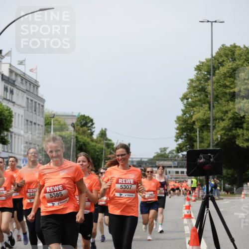 15.06.2025 - REWE Women's Run Jannik Wohlers http://msf.ph/oto/7957860 15.06.2025 09:44:12 Laufen 509, 549, 5385, 5307, 5377 meine-sportfotos.de