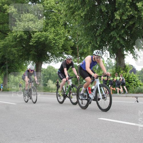 15.06.2025 - 7 Türme Triathlon Yannick Fuchs http://msf.ph/oto/7957935 15.06.2025 10:03:56 Radfahren  meine-sportfotos.de