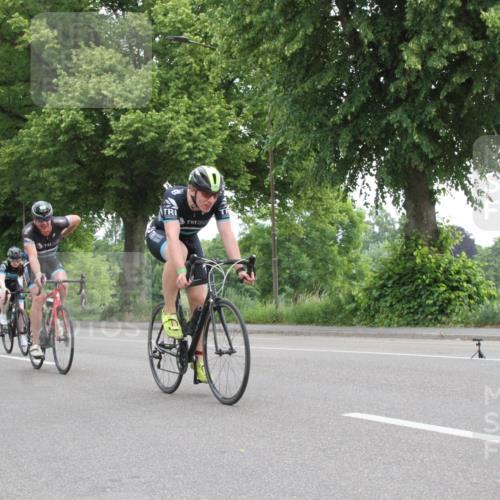 15.06.2025 - 7 Türme Triathlon Yannick Fuchs http://msf.ph/oto/7957967 15.06.2025 10:06:12 Radfahren  meine-sportfotos.de