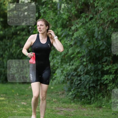 15.06.2025 - 7 Türme Triathlon Michael Strokosch http://msf.ph/oto/7957999 15.06.2025 12:37:23 Schwimmen 356, 368, 369, 491, 520, 556, 668 meine-sportfotos.de