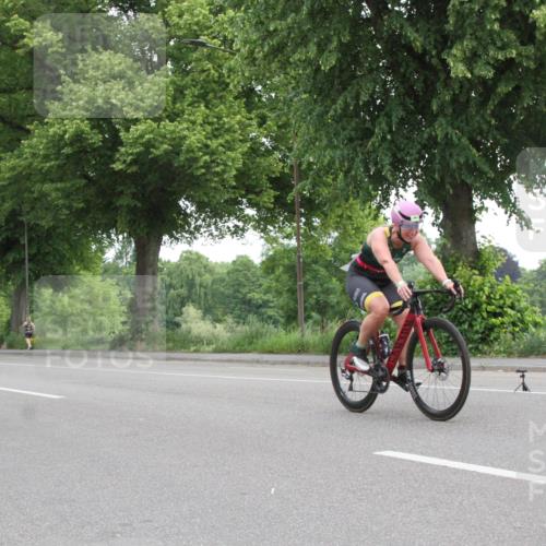 15.06.2025 - 7 Türme Triathlon Yannick Fuchs http://msf.ph/oto/7958023 15.06.2025 10:07:19 Radfahren  meine-sportfotos.de