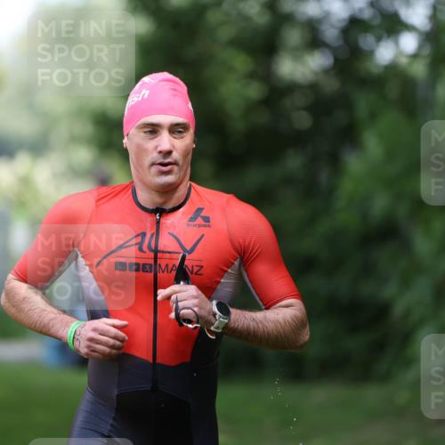 15.06.2025 - 7 Türme Triathlon Michael Strokosch http://msf.ph/oto/7958063 15.06.2025 12:37:32 Schwimmen 356, 368, 369, 491 meine-sportfotos.de