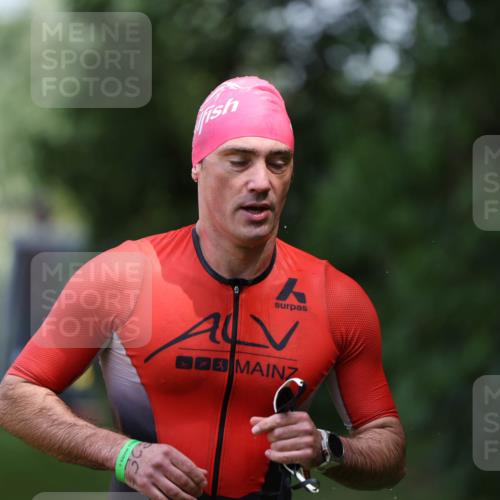 15.06.2025 - 7 Türme Triathlon Michael Strokosch http://msf.ph/oto/7958076 15.06.2025 12:37:32 Schwimmen 356, 368, 369, 491 meine-sportfotos.de