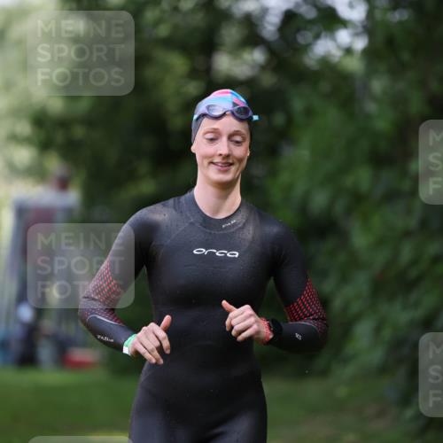15.06.2025 - 7 Türme Triathlon Michael Strokosch http://msf.ph/oto/7958109 15.06.2025 12:37:41 Schwimmen 356 meine-sportfotos.de