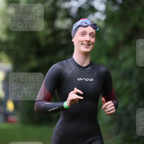 15.06.2025 - 7 Türme Triathlon Michael Strokosch http://msf.ph/oto/7958120 15.06.2025 12:37:42 Schwimmen 356 meine-sportfotos.de