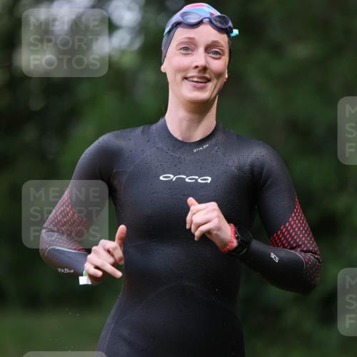 15.06.2025 - 7 Türme Triathlon Michael Strokosch http://msf.ph/oto/7958132 15.06.2025 12:37:42 Schwimmen 356 meine-sportfotos.de