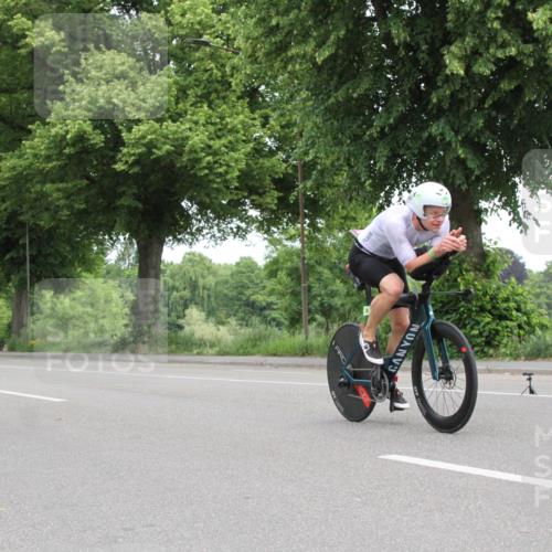 15.06.2025 - 7 Türme Triathlon Yannick Fuchs http://msf.ph/oto/7958153 15.06.2025 11:00:35 Radfahren  meine-sportfotos.de