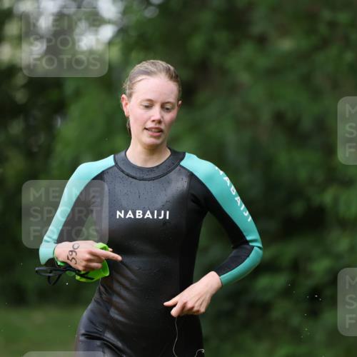 15.06.2025 - 7 Türme Triathlon Michael Strokosch http://msf.ph/oto/7958184 15.06.2025 12:38:27 Schwimmen 590 meine-sportfotos.de