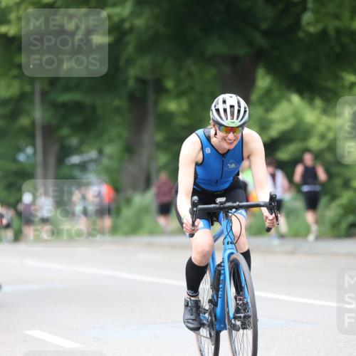 15.06.2025 - 7 Türme Triathlon Yannick Fuchs http://msf.ph/oto/7958194 15.06.2025 13:45:44 Radfahren 517, 529, 922, 1027, 1145 meine-sportfotos.de