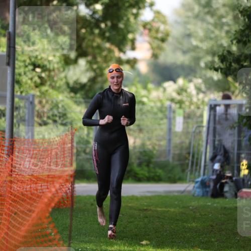 15.06.2025 - 7 Türme Triathlon Michael Strokosch http://msf.ph/oto/7958202 15.06.2025 12:39:13 Schwimmen 444, 517 meine-sportfotos.de