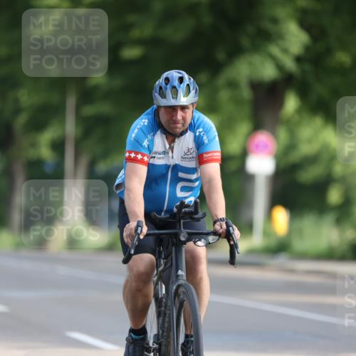15.06.2025 - 7 Türme Triathlon Yannick Fuchs http://msf.ph/oto/7958250 15.06.2025 08:46:57 Radfahren  meine-sportfotos.de
