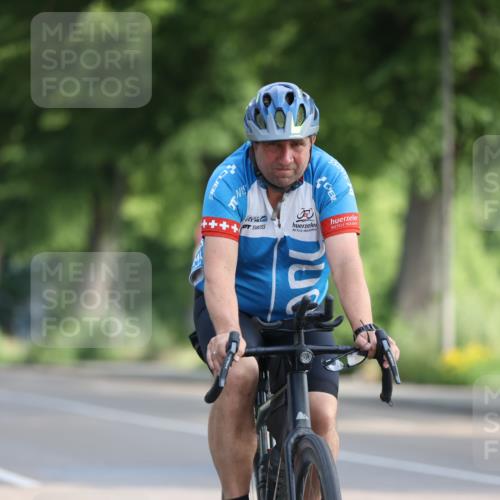 15.06.2025 - 7 Türme Triathlon Yannick Fuchs http://msf.ph/oto/7958257 15.06.2025 08:46:57 Radfahren  meine-sportfotos.de