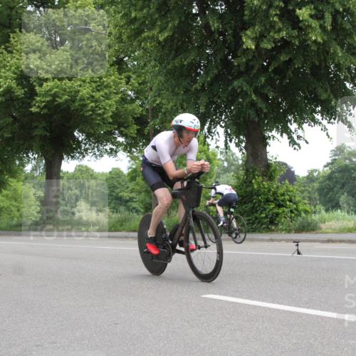 15.06.2025 - 7 Türme Triathlon Yannick Fuchs http://msf.ph/oto/7958280 15.06.2025 11:07:58 Radfahren  meine-sportfotos.de
