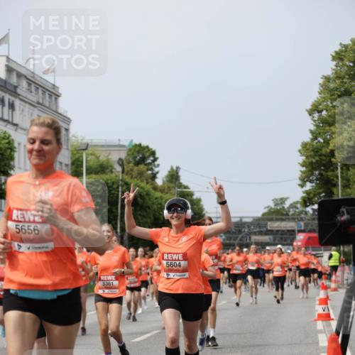 15.06.2025 - REWE Women's Run Jannik Wohlers http://msf.ph/oto/7958296 15.06.2025 09:44:21 Laufen 5656, 5361, 5604 meine-sportfotos.de