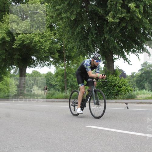 15.06.2025 - 7 Türme Triathlon Yannick Fuchs http://msf.ph/oto/7958297 15.06.2025 11:08:57 Radfahren  meine-sportfotos.de