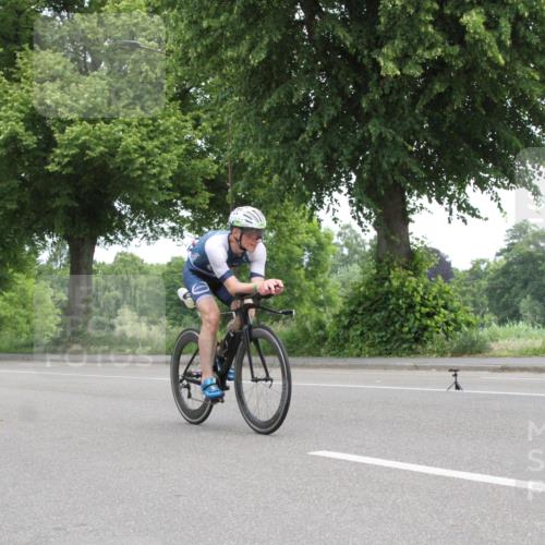 15.06.2025 - 7 Türme Triathlon Yannick Fuchs http://msf.ph/oto/7958315 15.06.2025 11:09:17 Radfahren  meine-sportfotos.de