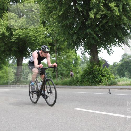 15.06.2025 - 7 Türme Triathlon Yannick Fuchs http://msf.ph/oto/7958339 15.06.2025 11:09:44 Radfahren  meine-sportfotos.de