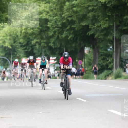 15.06.2025 - 7 Türme Triathlon Yannick Fuchs http://msf.ph/oto/7958351 15.06.2025 13:46:10 Radfahren 721, 932, 997, 1129 meine-sportfotos.de