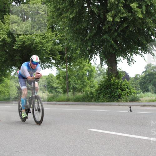 15.06.2025 - 7 Türme Triathlon Yannick Fuchs http://msf.ph/oto/7958372 15.06.2025 11:10:16 Radfahren  meine-sportfotos.de