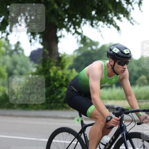 15.06.2025 - 7 Türme Triathlon Yannick Fuchs http://msf.ph/oto/7958390 15.06.2025 09:44:35 Radfahren 11, 12, 13, 14 meine-sportfotos.de
