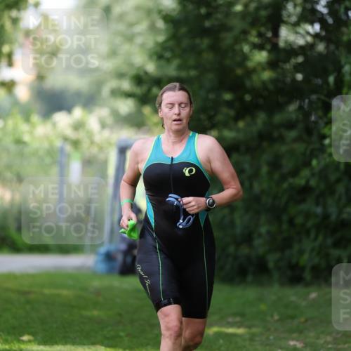 15.06.2025 - 7 Türme Triathlon Michael Strokosch http://msf.ph/oto/7958392 15.06.2025 12:39:47 Schwimmen 405, 484, 662 meine-sportfotos.de