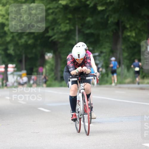 15.06.2025 - 7 Türme Triathlon Yannick Fuchs http://msf.ph/oto/7958417 15.06.2025 13:46:15 Radfahren 721, 906, 997, 1042, 1129 meine-sportfotos.de