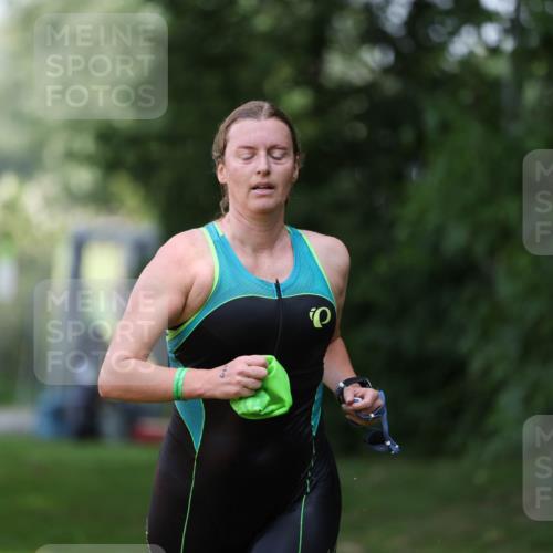 15.06.2025 - 7 Türme Triathlon Michael Strokosch http://msf.ph/oto/7958421 15.06.2025 12:39:49 Schwimmen 405, 484, 662 meine-sportfotos.de