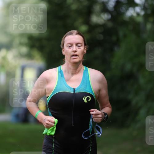 15.06.2025 - 7 Türme Triathlon Michael Strokosch http://msf.ph/oto/7958425 15.06.2025 12:39:49 Schwimmen 405, 484, 662 meine-sportfotos.de