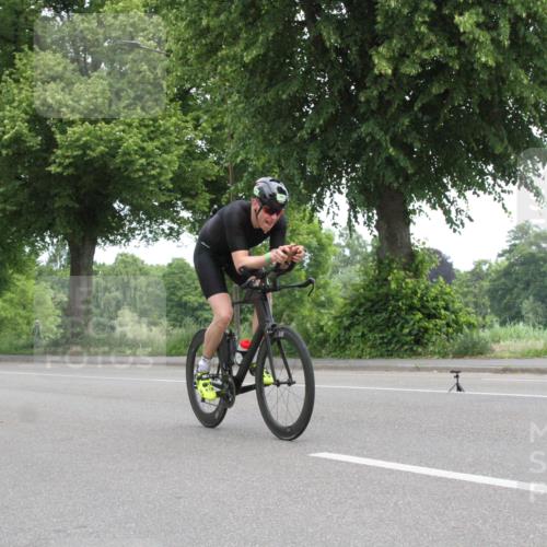 15.06.2025 - 7 Türme Triathlon Yannick Fuchs http://msf.ph/oto/7958436 15.06.2025 11:11:33 Radfahren  meine-sportfotos.de