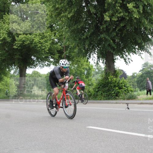 15.06.2025 - 7 Türme Triathlon Yannick Fuchs http://msf.ph/oto/7958451 15.06.2025 11:11:34 Radfahren  meine-sportfotos.de