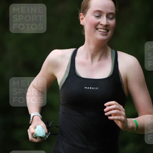 15.06.2025 - 7 Türme Triathlon Michael Strokosch http://msf.ph/oto/7958457 15.06.2025 12:39:58 Schwimmen 405, 484, 588 meine-sportfotos.de