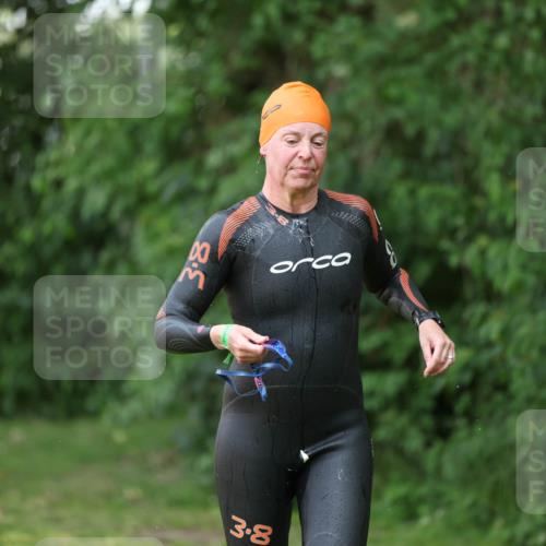 15.06.2025 - 7 Türme Triathlon Michael Strokosch http://msf.ph/oto/7958495 15.06.2025 12:40:14 Schwimmen 549, 588 meine-sportfotos.de