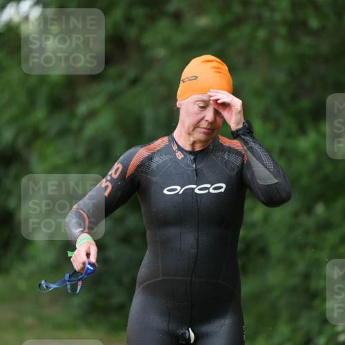 15.06.2025 - 7 Türme Triathlon Michael Strokosch http://msf.ph/oto/7958502 15.06.2025 12:40:14 Schwimmen 549, 588 meine-sportfotos.de