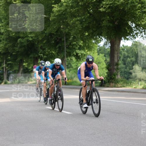 15.06.2025 - 7 Türme Triathlon Yannick Fuchs http://msf.ph/oto/7958534 15.06.2025 09:47:52 Radfahren 81, 84 meine-sportfotos.de