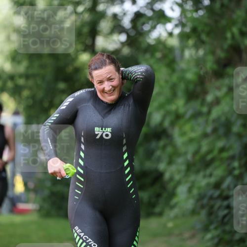 15.06.2025 - 7 Türme Triathlon Michael Strokosch http://msf.ph/oto/7958557 15.06.2025 12:40:28 Schwimmen 512, 549 meine-sportfotos.de