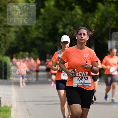 15.06.2025 - REWE Women's Run Dr. Thomas Lammeyer http://msf.ph/oto/7958560 15.06.2025 09:48:26 Laufen 10, 10653 meine-sportfotos.de