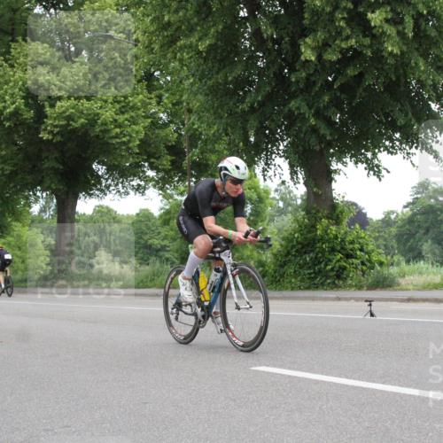 15.06.2025 - 7 Türme Triathlon Yannick Fuchs http://msf.ph/oto/7958569 15.06.2025 11:12:59 Radfahren  meine-sportfotos.de