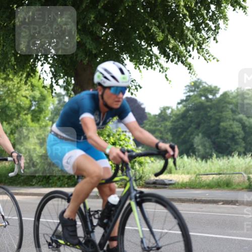 15.06.2025 - 7 Türme Triathlon Yannick Fuchs http://msf.ph/oto/7958582 15.06.2025 09:47:53 Radfahren 81, 84 meine-sportfotos.de