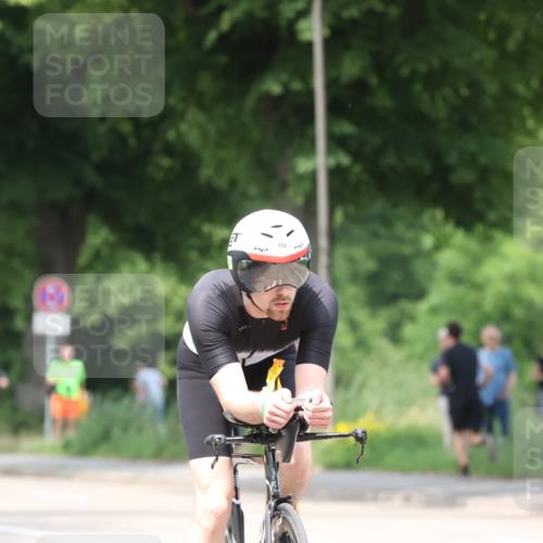 15.06.2025 - 7 Türme Triathlon Yannick Fuchs http://msf.ph/oto/7958619 15.06.2025 13:46:30 Radfahren 453, 813, 1126, 1161 meine-sportfotos.de